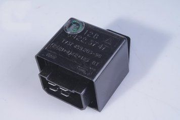 Реле поворотов 4-х конт. Газель,Волга (аналог 4442,494.6422) (пр-во Авто-Электрика) 642.3777 фото