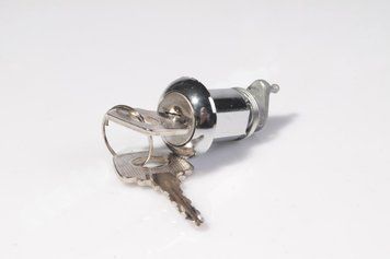 Замок дверi Газель Бiзнес компл. (замок 1шт+ ключ 2шт) (OAR) 3302-6105080-10 фото
